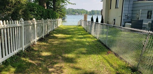 63062 Lakeshore Drive, Dowagiac, MI 49047