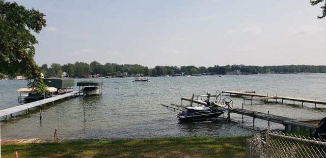63062 Lakeshore Drive, Dowagiac, MI 49047