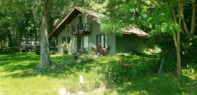 63062 Lakeshore Drive, Dowagiac, MI 49047