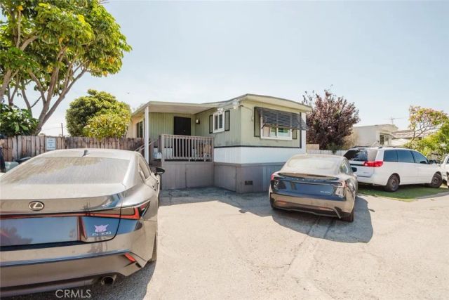 4400 Holt 37, Montclair, CA 91763