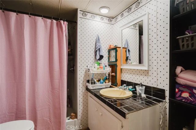 4400 Holt 37, Montclair, CA 91763