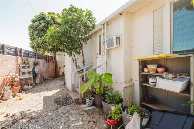 4400 Holt 37, Montclair, CA 91763