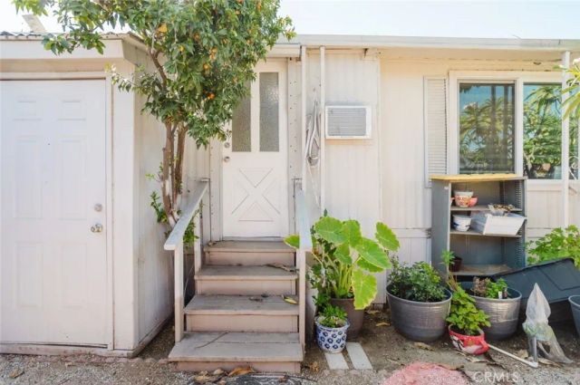 4400 Holt 37, Montclair, CA 91763