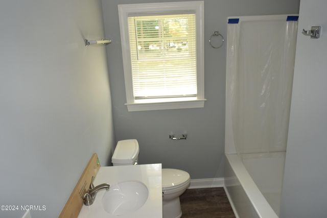 1660 W Pennsylvania Avenue Extension W, Southern Pines, NC 28387