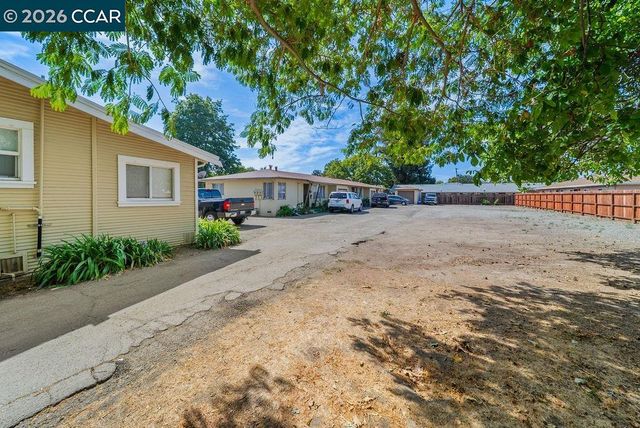 24063 Park St, Hayward, CA 94541