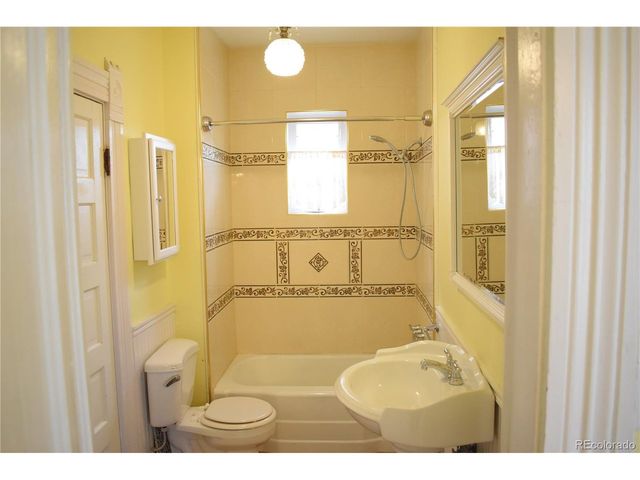 1707 Lake Ave, Pueblo, CO 81004