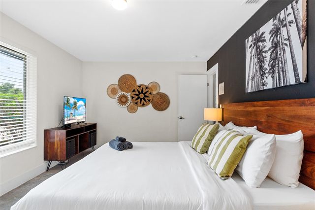 2621 NE 20th Street, Pompano Beach, FL 33064