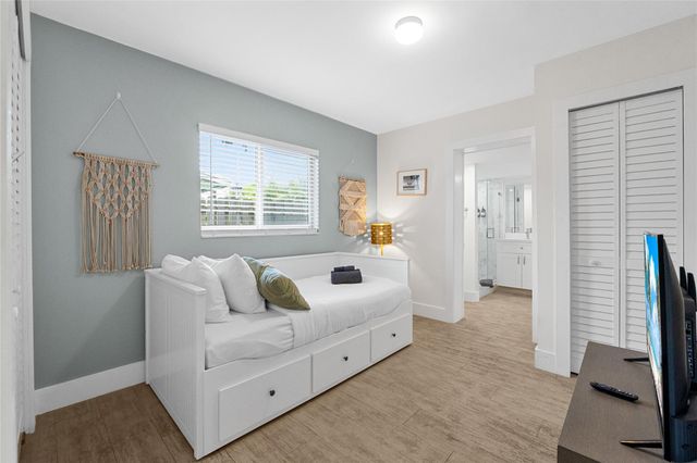 2621 NE 20th Street, Pompano Beach, FL 33064