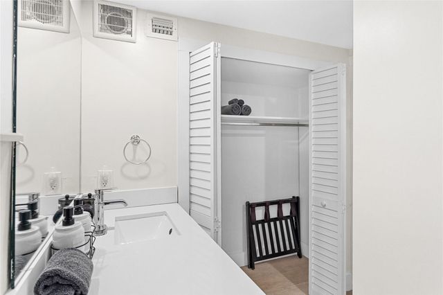 2621 NE 20th Street, Pompano Beach, FL 33064