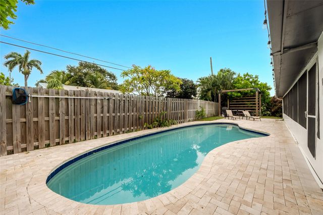 2621 NE 20th Street, Pompano Beach, FL 33064