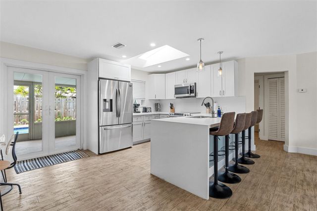 2621 NE 20th Street, Pompano Beach, FL 33064