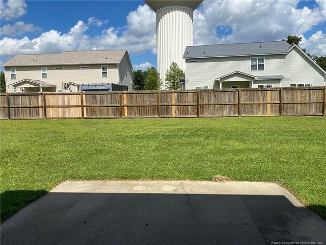 146 Fountain Grove Drive, Raeford, NC 28376
