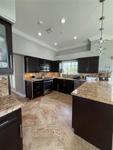 1070 Capistrano, Weston, FL 33326