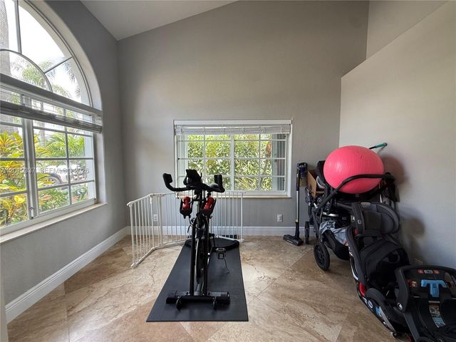 1070 Capistrano, Weston, FL 33326