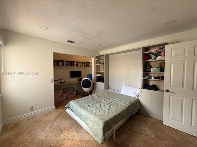 1070 Capistrano, Weston, FL 33326