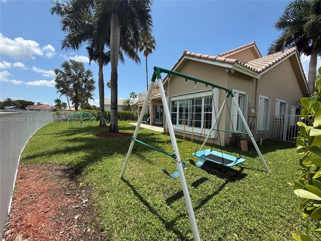 1070 Capistrano, Weston, FL 33326