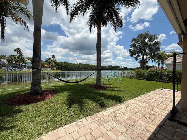 1070 Capistrano, Weston, FL 33326