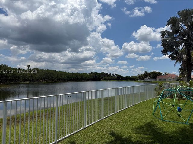 1070 Capistrano, Weston, FL 33326