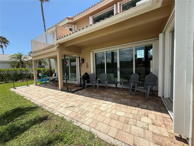 1070 Capistrano, Weston, FL 33326