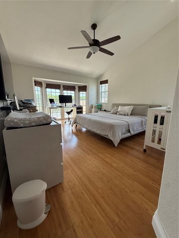 1070 Capistrano, Weston, FL 33326