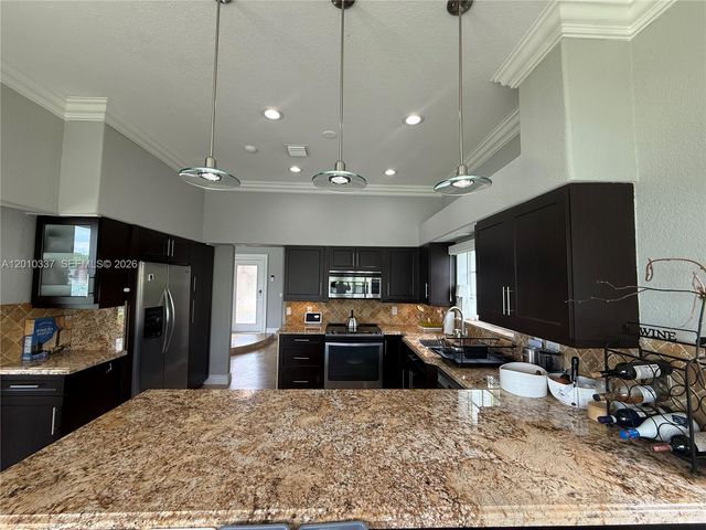 1070 Capistrano, Weston, FL 33326