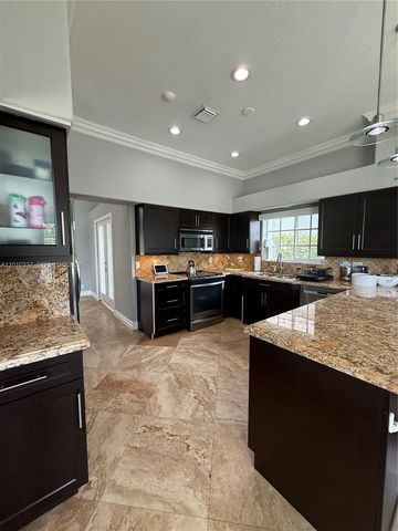 1070 Capistrano, Weston, FL 33326