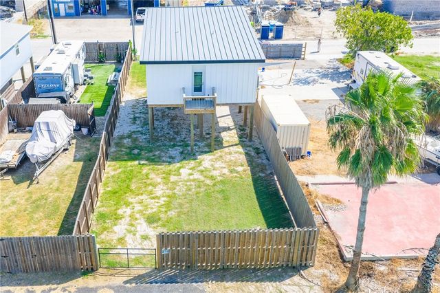 418 S 9th St, Port Aransas, TX 78373