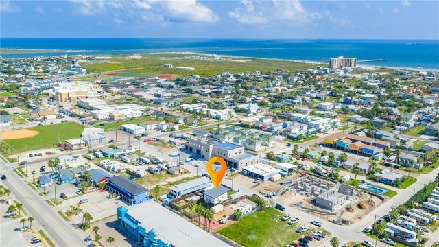 418 S 9th St, Port Aransas, TX 78373