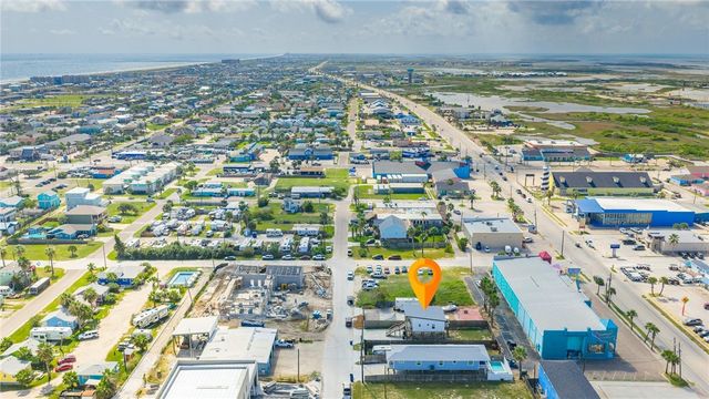 418 S 9th St, Port Aransas, TX 78373