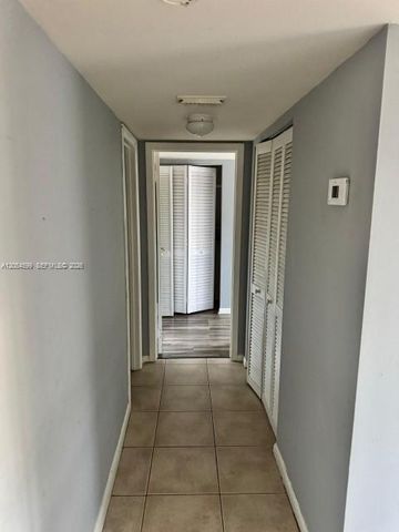 380 E Laurel Dr 4D, Margate, FL 33063