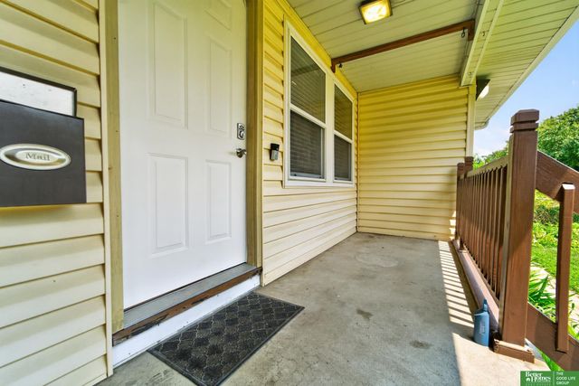 5116 Pine Street, Omaha, NE 68106