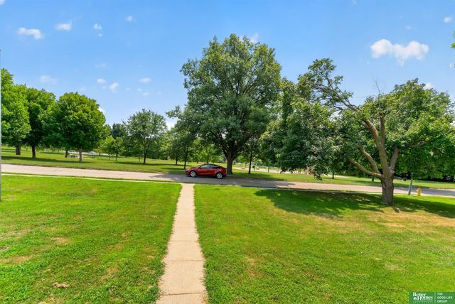 5116 Pine Street, Omaha, NE 68106