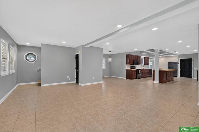 5116 Pine Street, Omaha, NE 68106