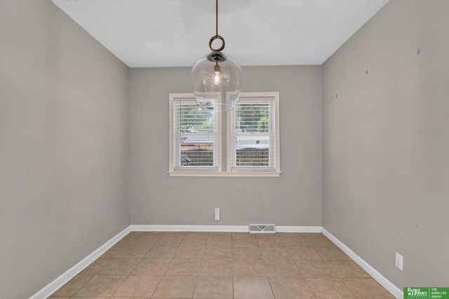 5116 Pine Street, Omaha, NE 68106