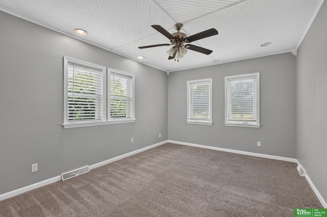 5116 Pine Street, Omaha, NE 68106