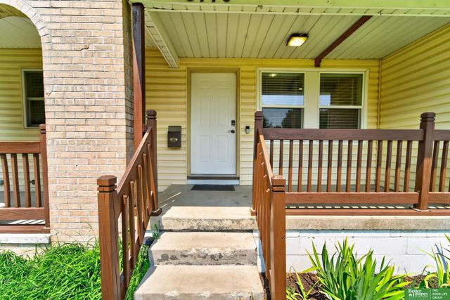 5116 Pine Street, Omaha, NE 68106