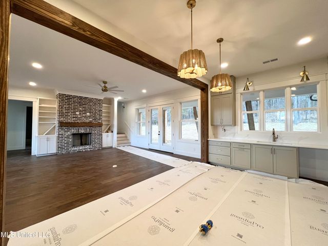 2142 Lauren Way, Hernando, MS 38632