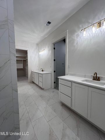 2142 Lauren Way, Hernando, MS 38632