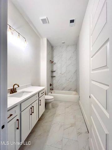 2142 Lauren Way, Hernando, MS 38632