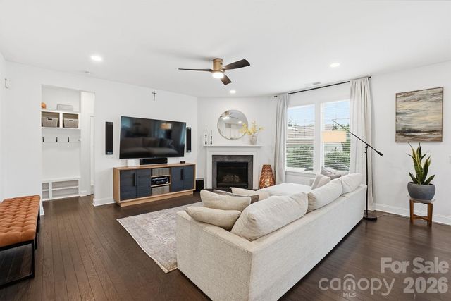 17504 Austins Creek Drive, Charlotte, NC 28278