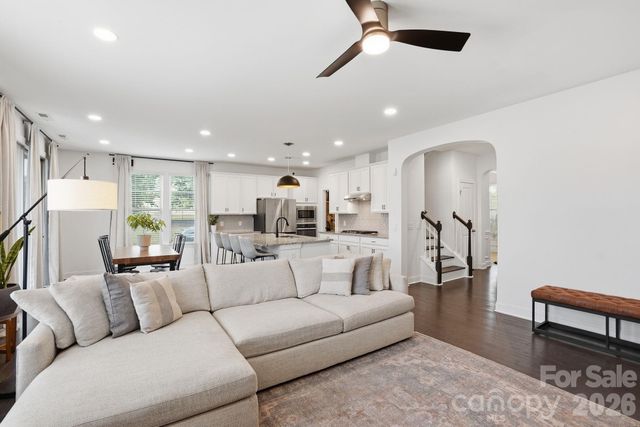 17504 Austins Creek Drive, Charlotte, NC 28278