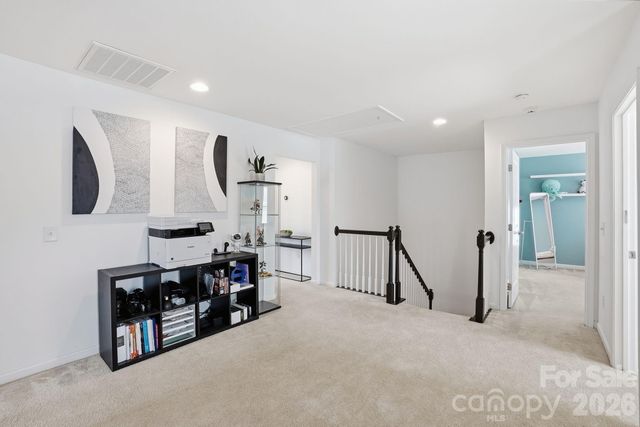 17504 Austins Creek Drive, Charlotte, NC 28278