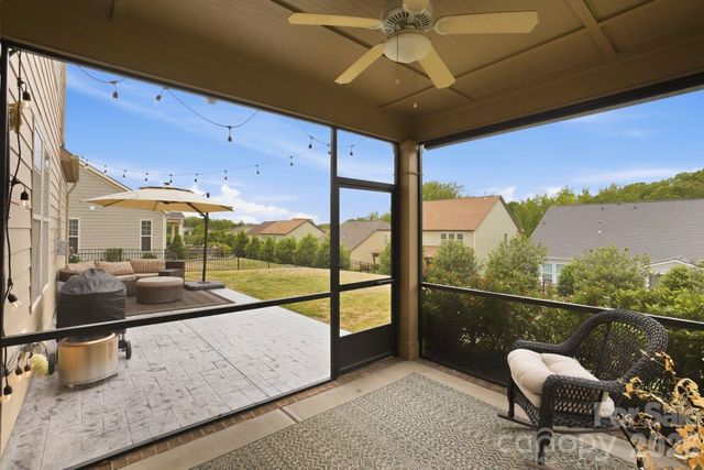 17504 Austins Creek Drive, Charlotte, NC 28278