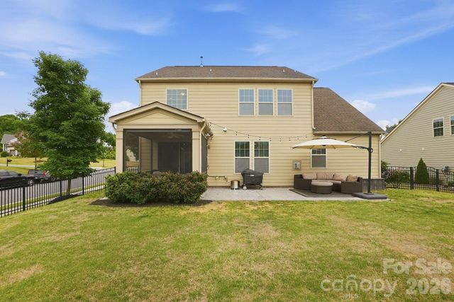17504 Austins Creek Drive, Charlotte, NC 28278