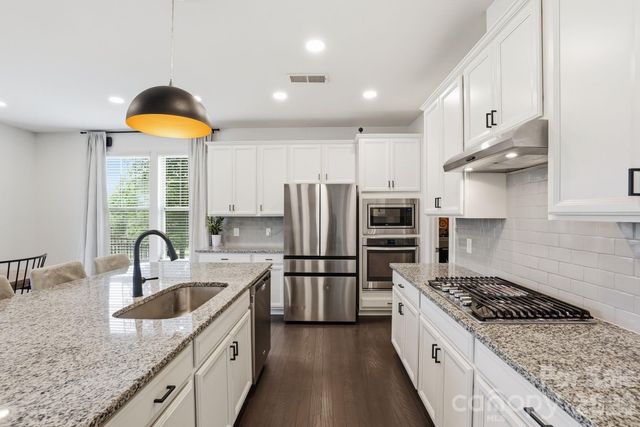 17504 Austins Creek Drive, Charlotte, NC 28278
