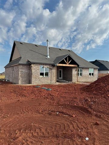 19481 Cashion Lakes Drive, Cashion, OK 73016