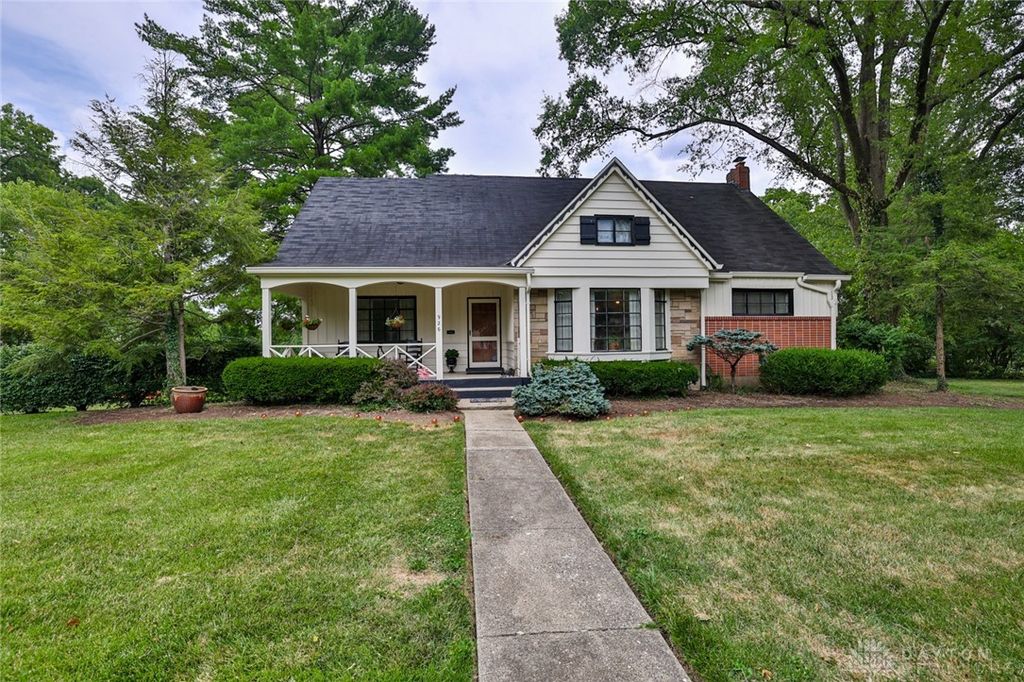 926 Reily Road, Wyoming, OH 45215