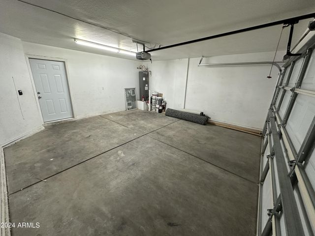 2616 E SOUTHGATE Avenue 2, Phoenix, AZ 85040