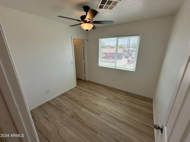 2616 E SOUTHGATE Avenue 2, Phoenix, AZ 85040