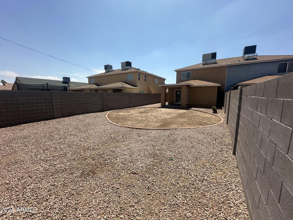Image 24 of property listing at 2616 E SOUTHGATE Avenue 2, Phoenix, AZ 85040